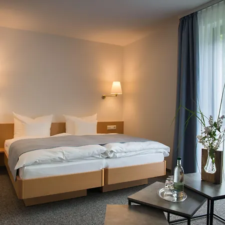 Aktivhotel Inselsberg 4* تابارز